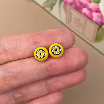Full Bloom Stud Earrings (8mm)