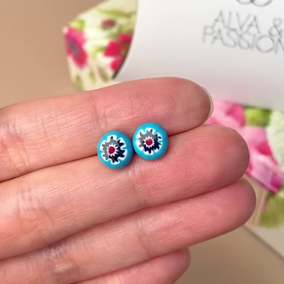 Full Bloom Stud Earrings (8mm)