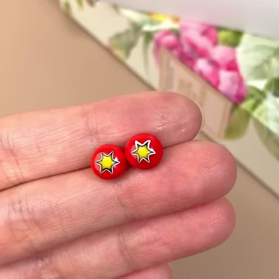 Full Bloom Stud Earrings (8mm)