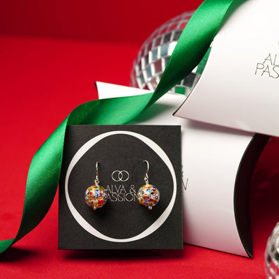 The Kiss Gold Round Earrings - Earrings