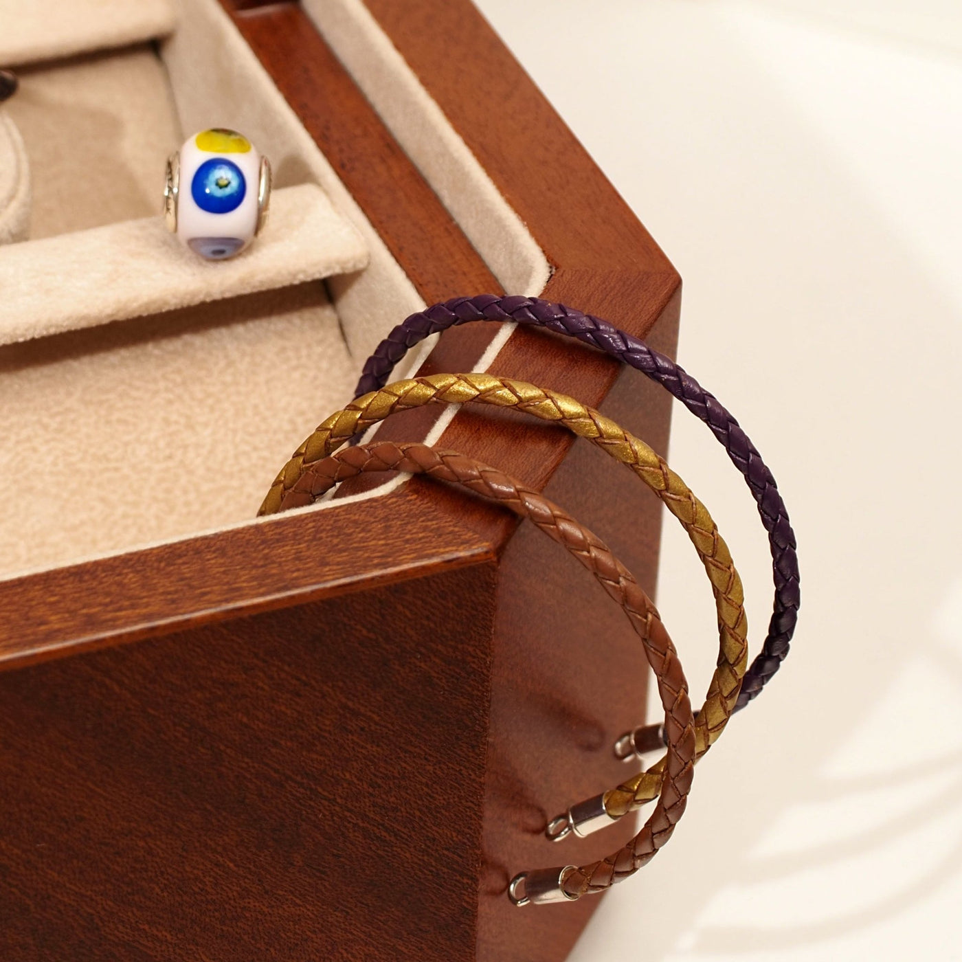 Light Brown Leather Bracelet - Medium | For wrist 15.8 - 18cm - Bracelet