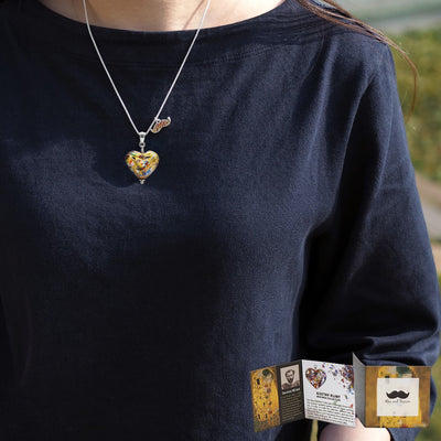 THE KISS | Classic Gold Double Heart Necklace - Gold - Pendant Necklace