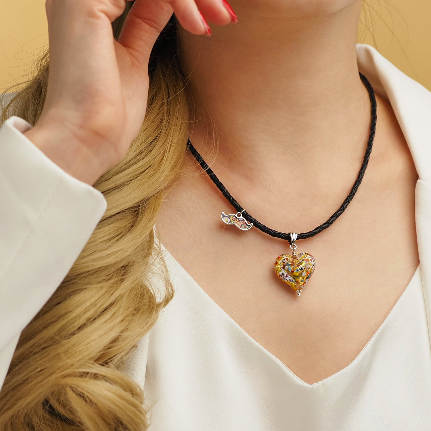 THE KISS | Classic Gold Double Heart Necklace - Leather - Pendant Necklace