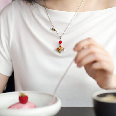 THE KISS | Elegance Pendant Necklace - Gold x Red Heart - Pendant Necklace