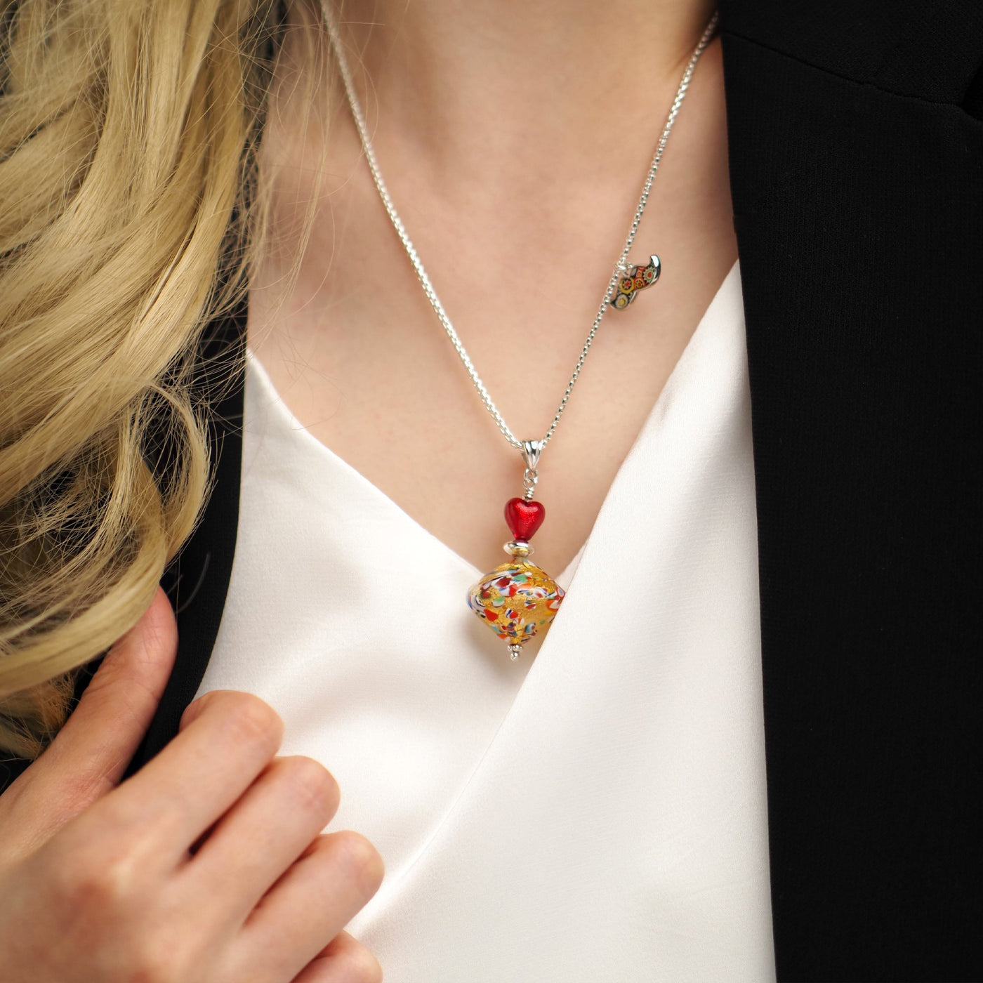 THE KISS | Elegance Pendant Necklace - Gold x Red Ball - Pendant Necklace